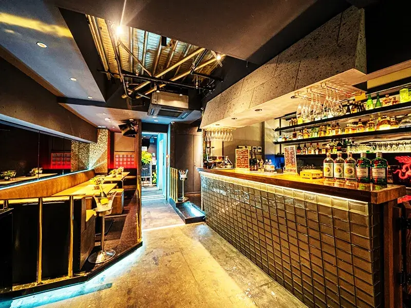 渋谷 クラブ BRAND SHIBUYA - ブランド渋谷 - ドラマのワンシーンのようなオシャレなバーカウンター